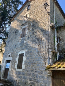  ANCIENNE  TOUR EN PIERRE à vendre 3 pièces BOUZIES (46)