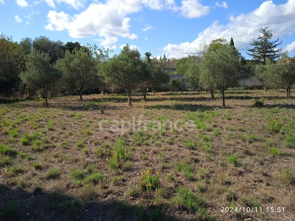 MAGNIFIQUE TERRAIN  CONSTRUCTIBLE D'ENVIRON 2300 M² 