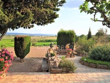 For nature lovers, COUNTRY HOUSE ON 1.4 HECTARES WITH DOMINANT VIEWS