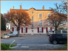 ENSEMBLE IMMOBILIER AVEC MAISON D'HABITATION ET 3 APPARTEMENTS LOUES, 5 DEPENDANCES, GRENIER 
