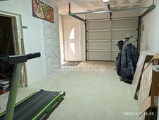 3 MINUTES FROM THE BEACH, SPACIOUS HOUSE OF APPROXIMATELY 160M² WITH A LARGE GARAGE.