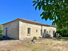 Propriété de caractère avec maison d’amis, piscine et dépendances – 3 ha SAINT COLOMB DE LAUZUN (47)