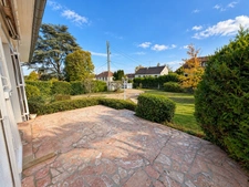 Au calme en impasse : maison familiale, 4 chambres dont 2 de plain-pied, 767 m² de terrain