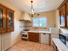 Au calme en impasse : maison familiale, 4 chambres dont 2 de plain-pied, 767 m² de terrain