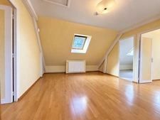 Au calme en impasse : maison familiale, 4 chambres dont 2 de plain-pied, 767 m² de terrain