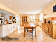 Maison 4 chambres avec jardin clos et double garage – Quartier des Sables