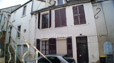 🏡 Maison en pierre à rénover – plein cœur du centre historique de Montbard