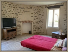 Family home to renovate with a large wooded lot