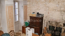 🏡 Maison en pierre à rénover – plein cœur du centre historique de Montbard