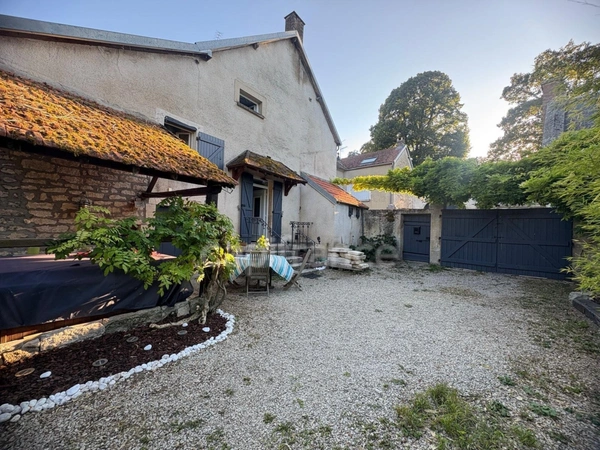 🏡 Coup de cœur – Maison en pierre rénovée avec charme et authenticité