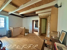 Maison de village en pierres_7 pièces_ 290 m2