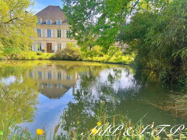 Propriete à vendre 10 pièces avec parc