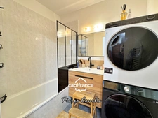 5-room apartment in Bron - Fort-Église area - Terraces and garage