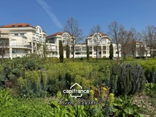 Ground floor apartment with garage and cellar for sale, 3 rooms, BRON (69)
