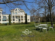 Ground floor apartment with garage and cellar for sale, 3 rooms, BRON (69)