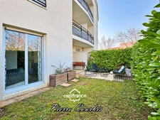 Ground floor apartment with garage and cellar for sale, 3 rooms, BRON (69)