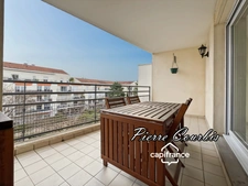 Apartment for sale, 4 rooms, BRON EGLISE area, with balconies and garage