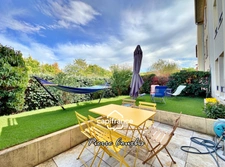 5-room apartment in Bron - Fort-Église area - Terraces and garage