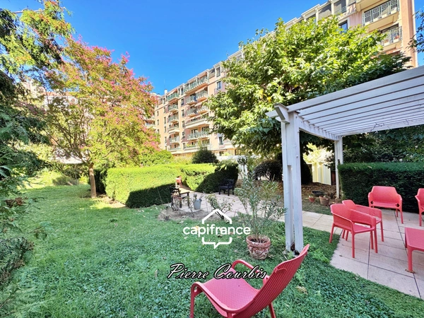 Appartement en résidence séniors à vendre 3 pièces LYON 7EME ARRONDISSEMENT (69)