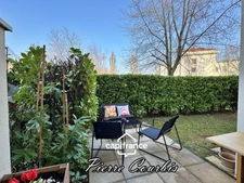 Ground floor apartment with garage and cellar for sale, 3 rooms, BRON (69)