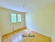 Downtown area - BRON 6-room house with large garage and basement