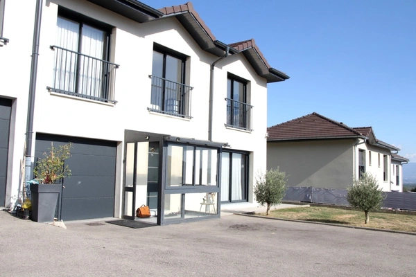 Villa contemporaine de maçon 6 pièces (2023) – 115 m² à Farges (01550)