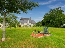  Superbe pavillon de 146 m² habitables sur un terrain arboré de 1334 m² – Le Neufbourg
