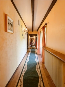 Maison en pierre de 252 m² – 8 pièces – Vue imprenable, cadre bucolique et calme absolu ! HOCQUIGNY 