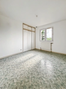 Aux portes du Mans, pavillon sur sous-sol de 100 m² avec 3 chambres sur terrain de 2 226 m²