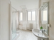 Appartement 118 m² : vaste séjour de 32 m², 3 chambres, cave, grenier et garage en plein centre de VIRE (14)