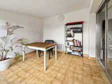 Maison de ville de 106,9 M² avec bel espace de vie, 3 chambres, terrasse et véranda au cœur de Granville !