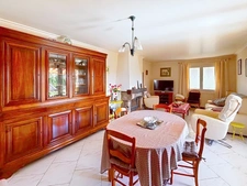 🏡 À VENDRE – Maison familiale de 198M² avec terrain de 1143 m² à Longueville, à 5 min de Granville et 3 km des plages