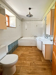 Mortain - House of 120 m² with independent gîte of 58 m² and land of 7,003 m² - The tranquility of the countryside with the advantages of the city