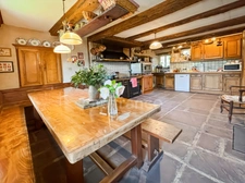 Maison en pierre de 252 m² – 8 pièces – Vue imprenable, cadre bucolique et calme absolu ! HOCQUIGNY 