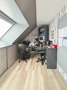  Superbe pavillon de 146 m² habitables sur un terrain arboré de 1334 m² – Le Neufbourg