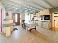 Mortain - House of 120 m² with independent gîte of 58 m² and land of 7,003 m² - The tranquility of the countryside with the advantages of the city