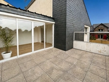 Maison de ville de 106,9 M² avec bel espace de vie, 3 chambres, terrasse et véranda au cœur de Granville !