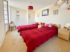 Stone house of 136 m² on 2720 m² of land, workshop of 108 m², Saint Clément Rancoudray (single-storey living)