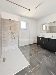 Maison contemporaine neuve – 144 m² –Terrain de 760 m² 