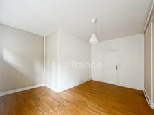 Appartement 118 m² : vaste séjour de 32 m², 3 chambres, cave, grenier et garage en plein centre de VIRE (14)