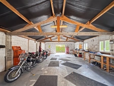 Stone house of 136 m² on 2720 m² of land, workshop of 108 m², Saint Clément Rancoudray (single-storey living)