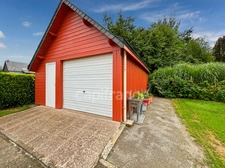  Superbe pavillon de 146 m² habitables sur un terrain arboré de 1334 m² – Le Neufbourg
