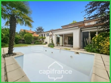 Maison à vendre 7 pièces, 180 m² BUXEROLLES (86), 5 chambres, 2 bureaux, piscine....