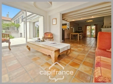 Maison à vendre 7 pièces, 180 m² BUXEROLLES (86), 5 chambres, 2 bureaux, piscine....