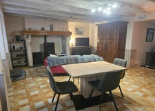 Maison de caractère de 153m2 en pierre avec piscine à VAUNAC (24)