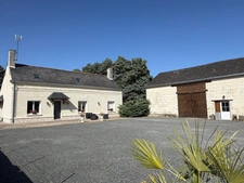 Maison - Longére à vendre 6 pièces VILLEBERNIER (49400) - restauration compléte 156m² et 8960m²
