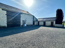 Maison - Longére à vendre 6 pièces VILLEBERNIER (49400) - restauration compléte 156m² et 8960m²