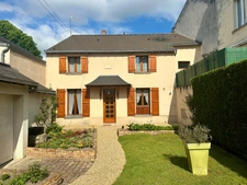 Maison à vendre SAUMUR - 4 chambres entre-les ponts proche commerces, la gare et bords de Loire