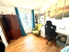 House for sale in Saumur Entre-les-Ponts, 198 m² living space - outdoor area - urban swimming pool