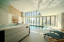 Propriete à vendre de 20 pièces à Saint-Nicolas-de-Bourgueil - ensemble de 457m² - Piscine interieure- vie de plain-pied